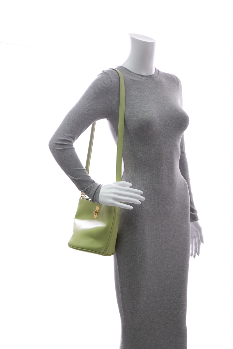 Teen Bucket 16 Bag