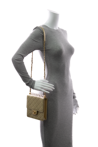 Chanel-Chic-Pearls-Crossbody-Bag-298766