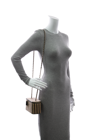 Chanel-Raffia-Small-Vanity-Case-299622