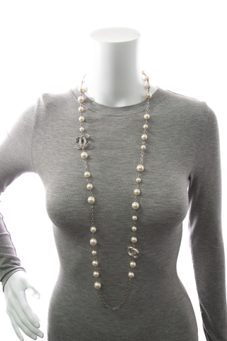 Chanel-Crystal-CC-Pearl-Long-Necklace-296517