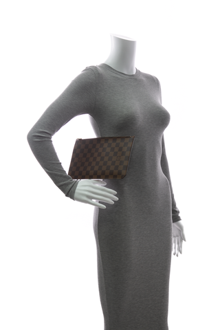 Louis-Vuitton-Neverfull-Pouch-295437