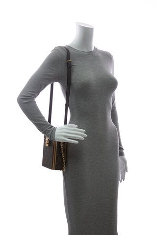 Louis-Vuitton-Camera-Box-Colonne-294347