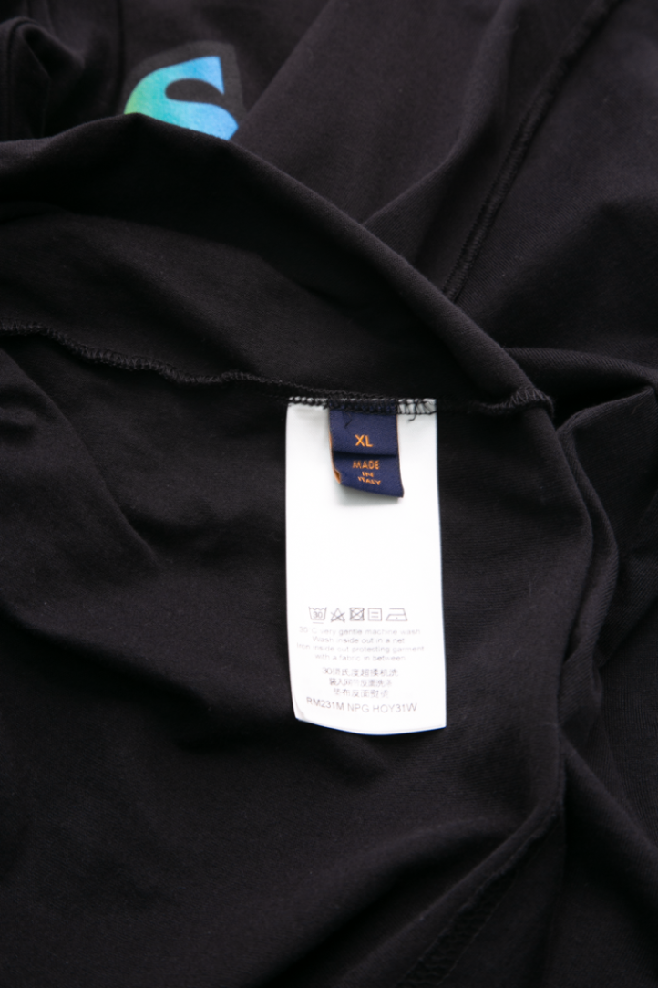 Long Sleeve T-Shirt - Size Extra Large