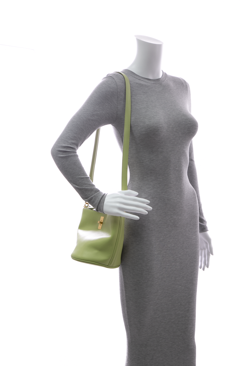 Teen Bucket 16 Bag