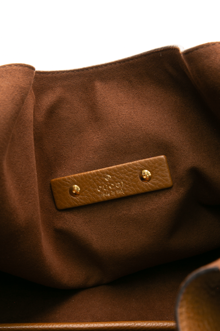 Maxi Softbit Shoulder Bag