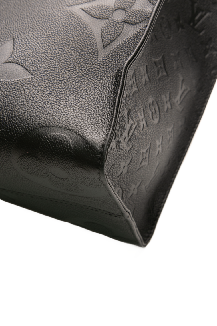 Louis Vuitton - Black OnTheGo MM Tote