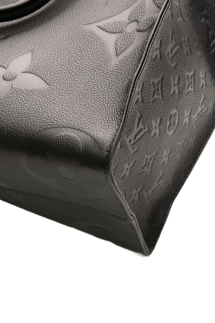 Louis Vuitton - Black OnTheGo MM Tote