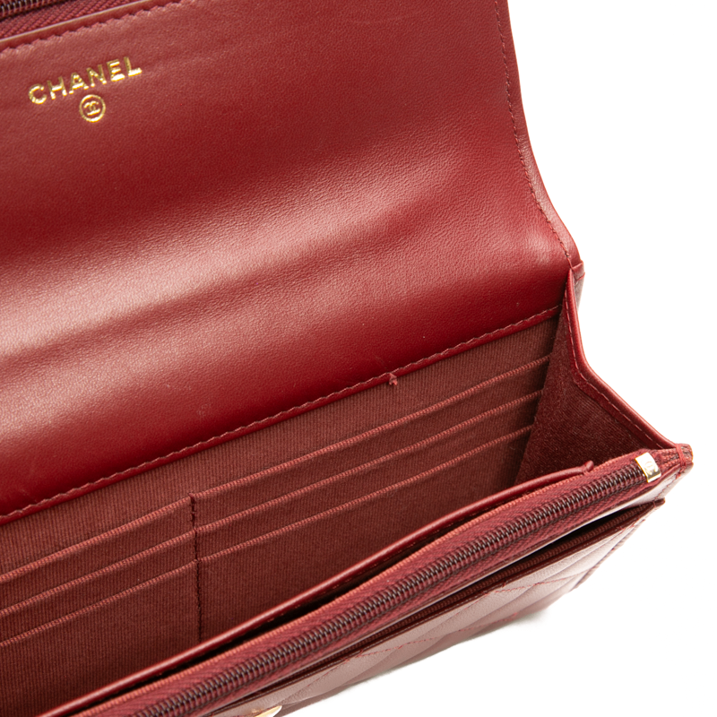Chanel - Burgundy Pearl Handle WOC
