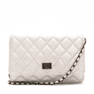 Chanel-Reissue-Wallet-on-Chain-300832
