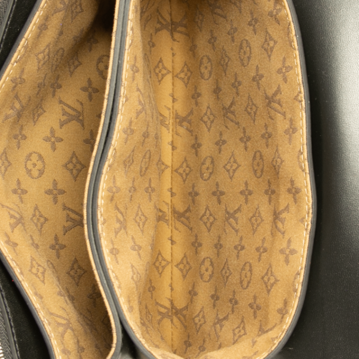 Rendez Vous Shoulder Bag