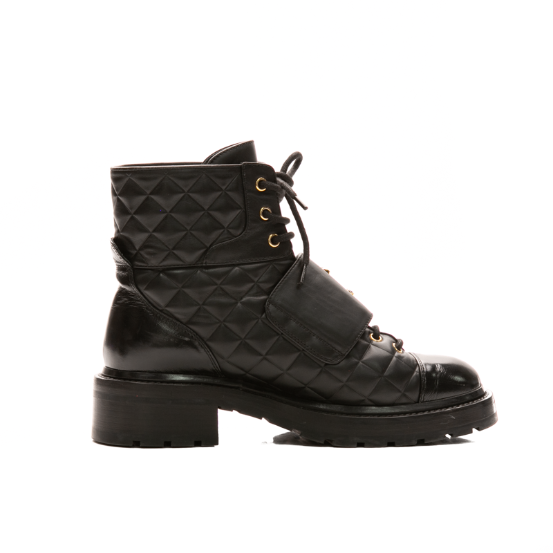 Quilted Chain Lace Up Boots - Size 39
