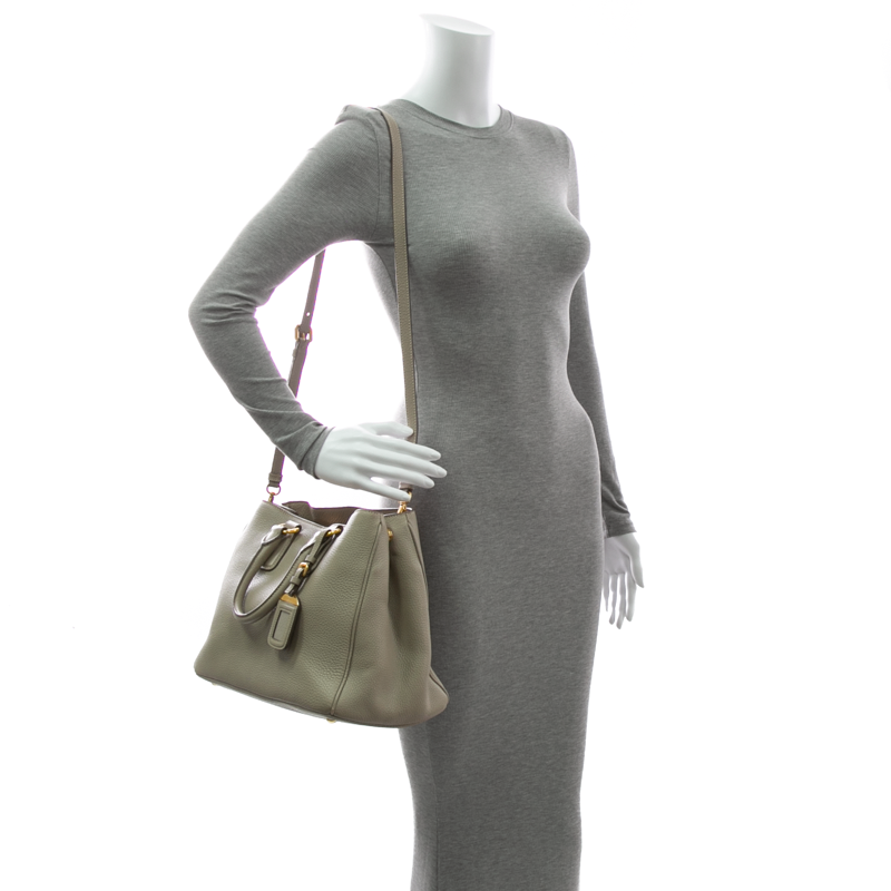 Prada-Vitello-Daino-Tote-Bag-300939