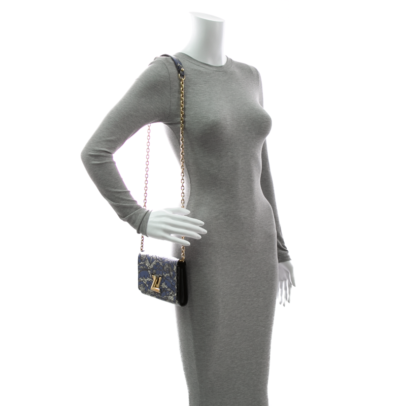 Louis-Vuitton-Twist-Wallet-on-Chain-300970