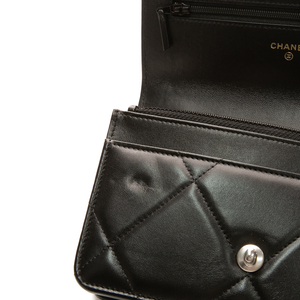 Chanel - Black Lambskin 19 WOC