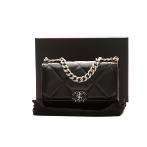 Chanel - Black Lambskin 19 WOC