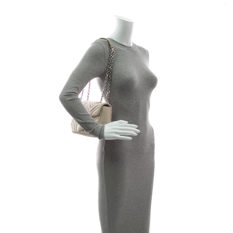 Gucci-Marmont-Medium-Flap-Bag-300968