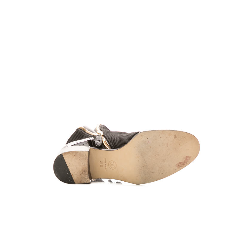 Cap Toe Rib Knit CC Button Ankle Boots - Size 6.5