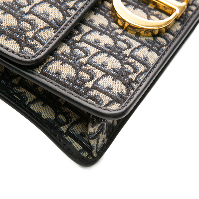 30 Montaigne Flap Bag