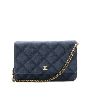 Chanel-Classic-Wallet-on-Chain-301028