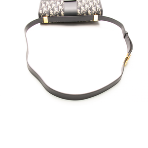 30 Montaigne Flap Bag