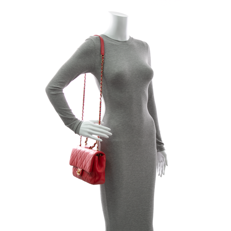 Chanel-Medium-In-The-Loop-Bag-301008