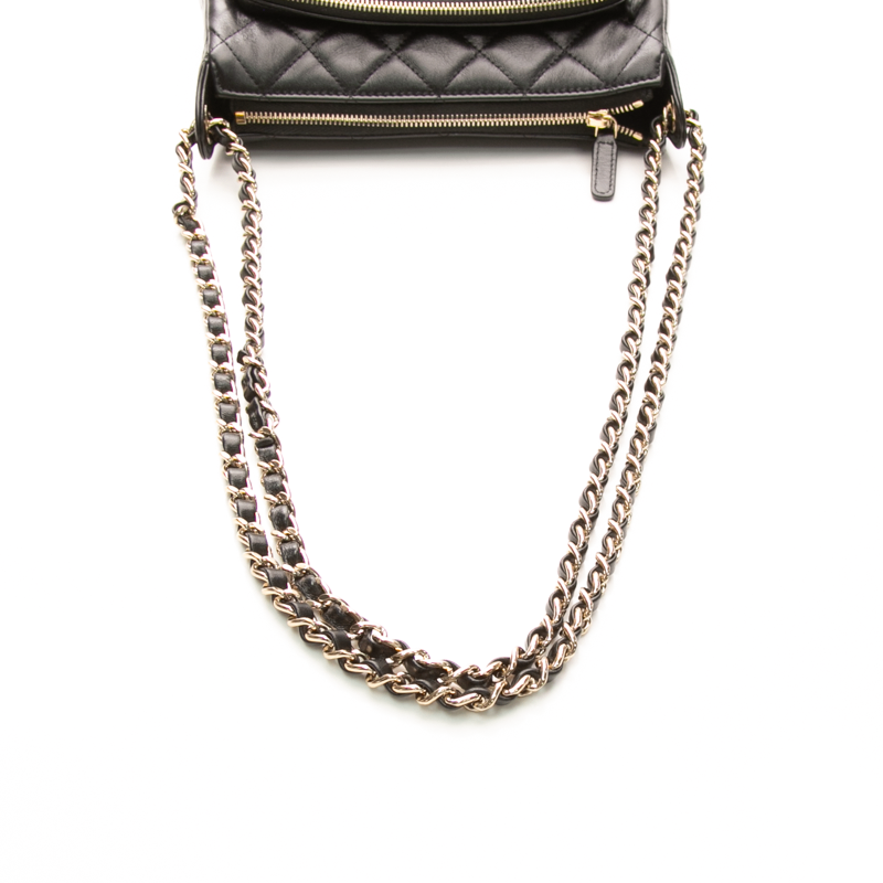 Small Preppy Pocket Clutch With Chain