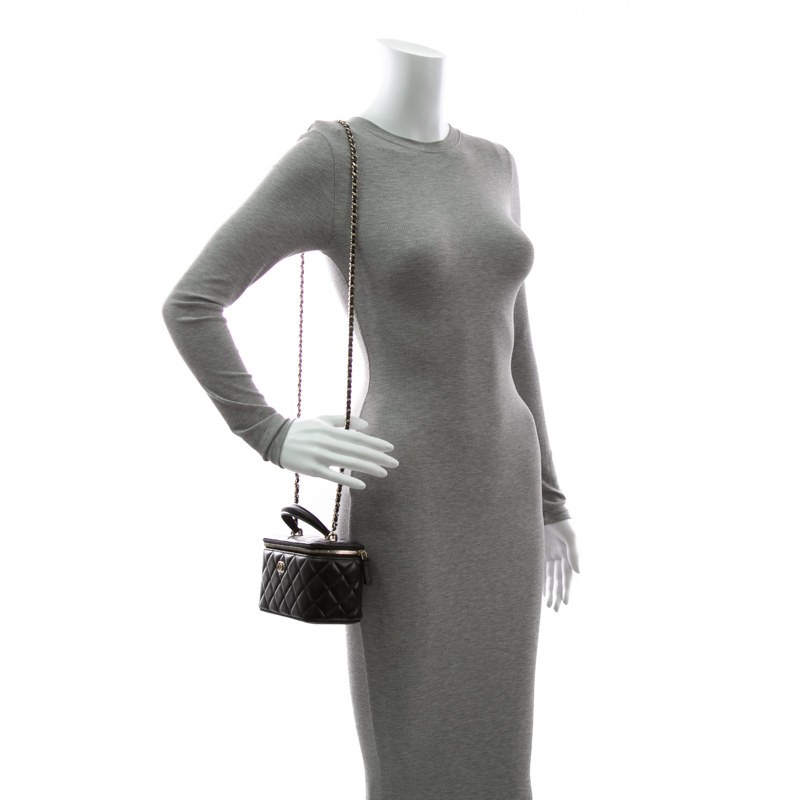 Chanel-Small-Vanity-Case-300989