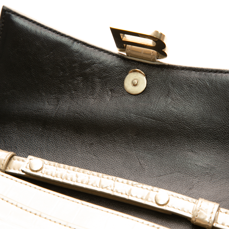 Hourglass Wallet on Chain Bag
