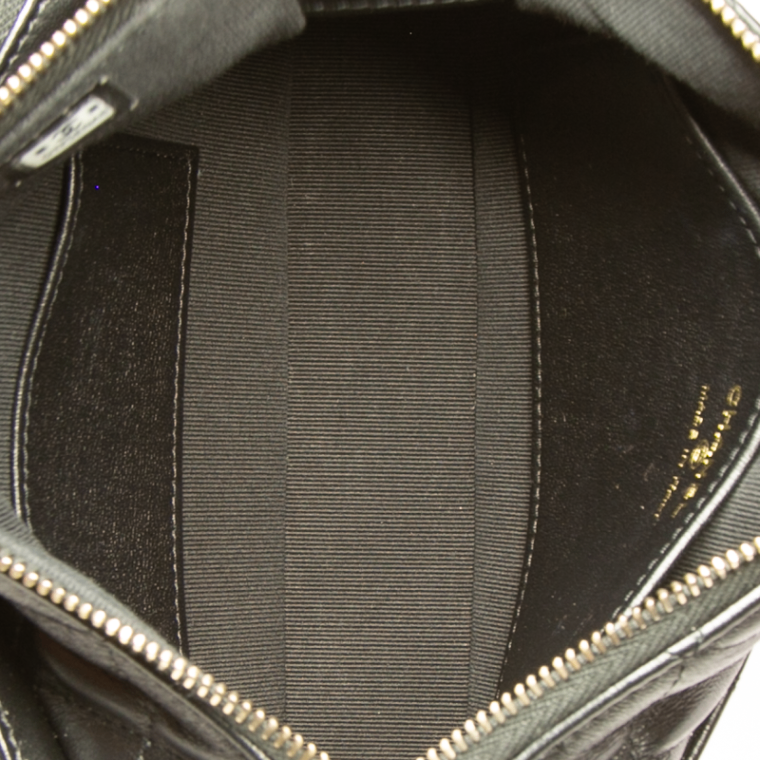 Small Preppy Pocket Clutch With Chain