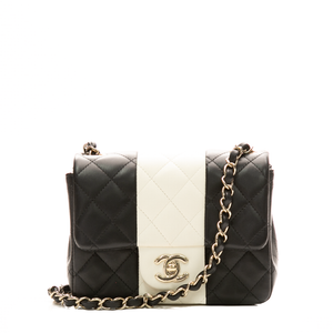 Chanel-Mini-Square-Flap-Bag-301019