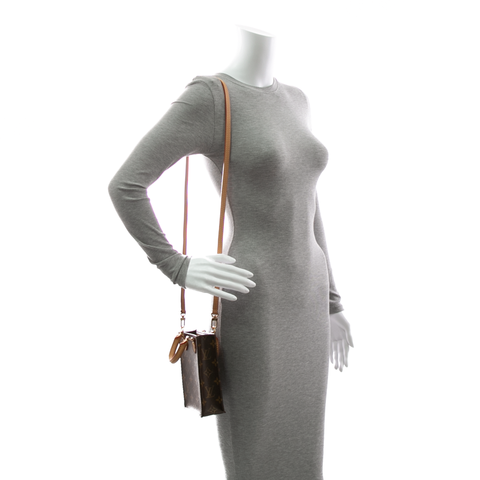 Louis-Vuitton-Petit-Sac-Plat-301077