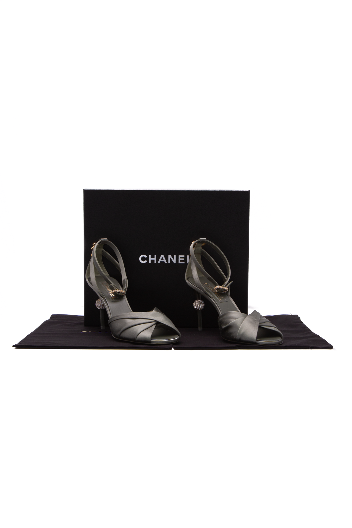 Louis Vuitton women's Sequins sandals in silver size 35.5 second hand  LV shoes