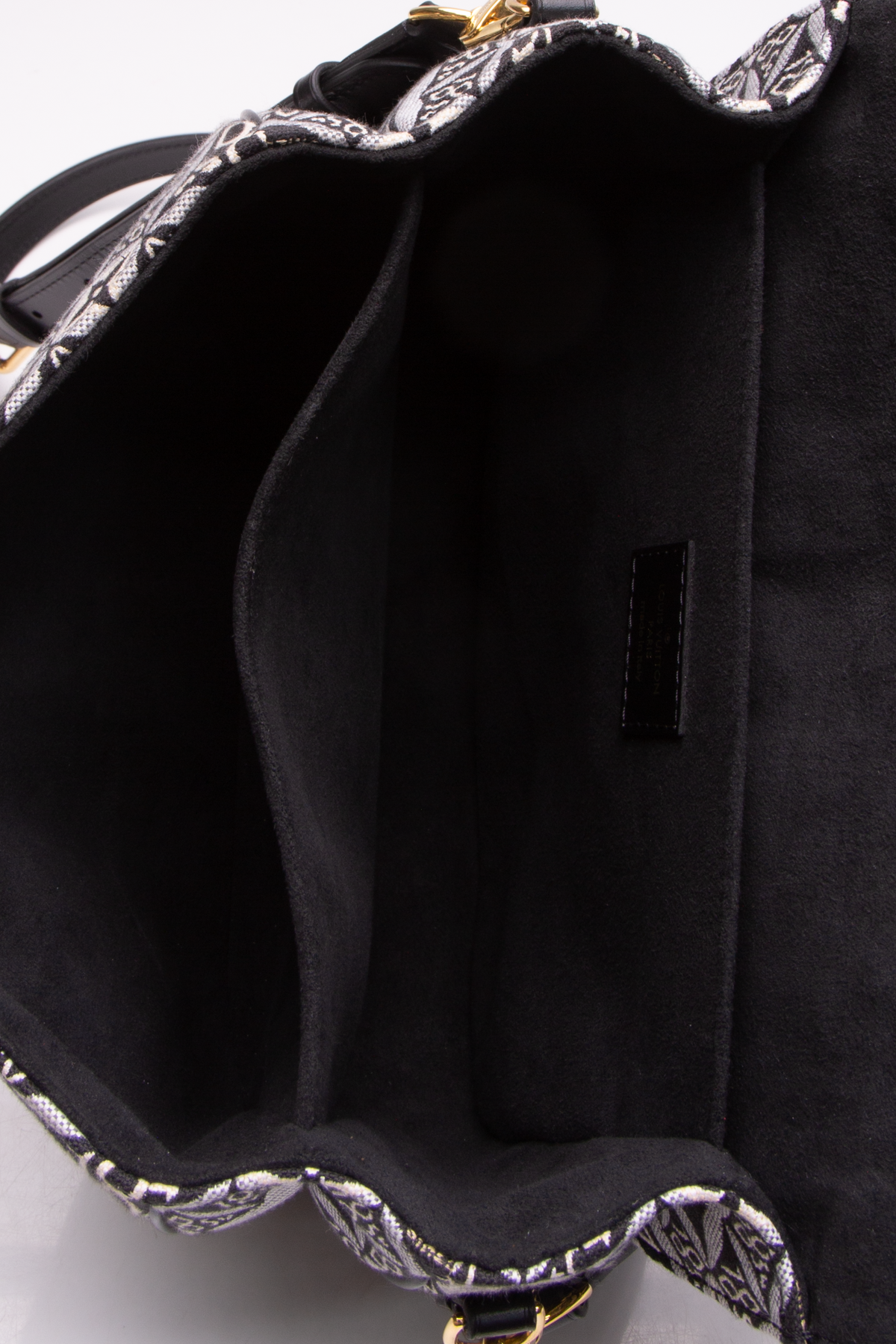 Pre-owned Louis Vuitton Black Nylon Leather Lv Initial Expandable Messenger  Bag