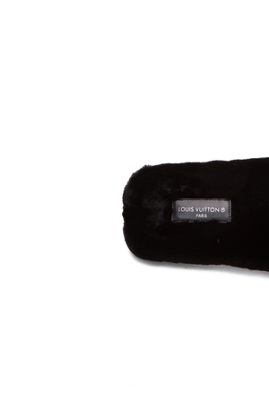 Mink mules Louis Vuitton Black size 40 EU in Mink - 32630950
