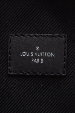 Louis Vuitton Avenue Slingbag NM