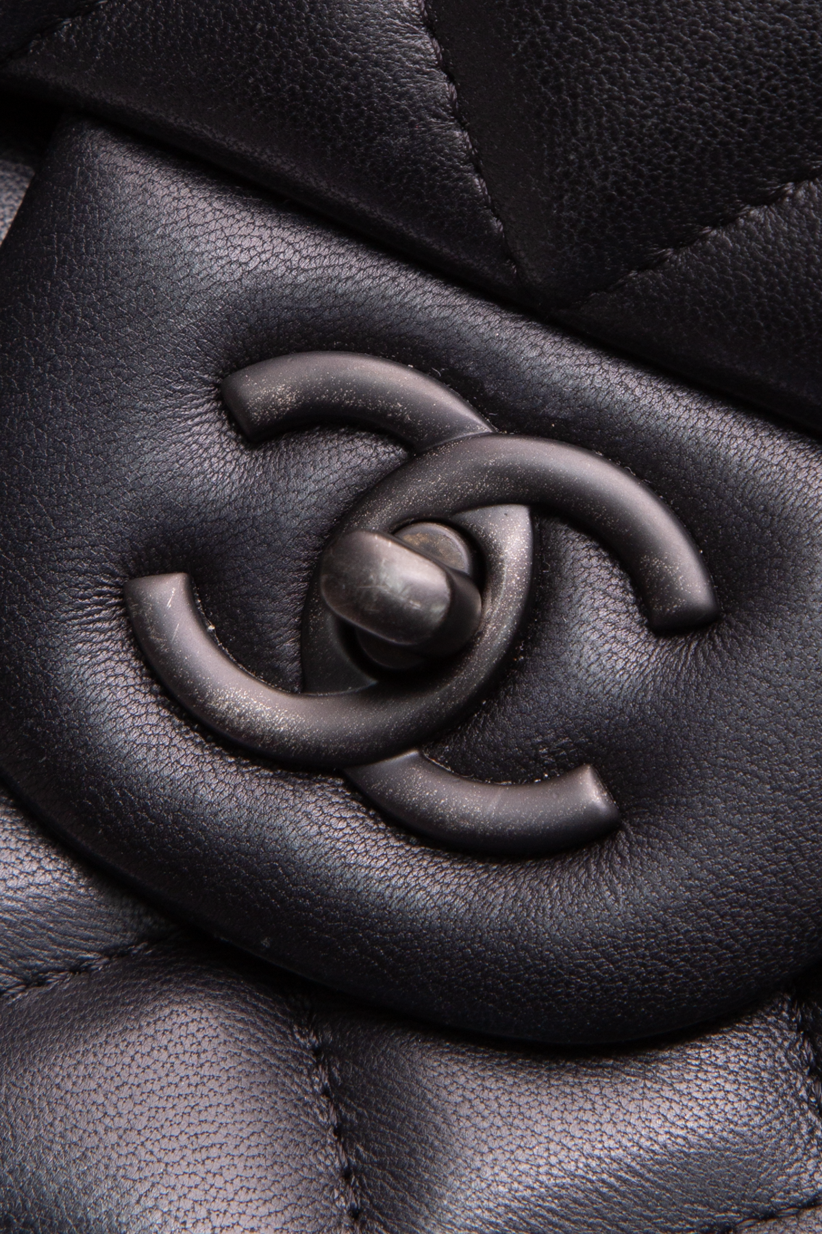 Chanel so black jumbo 2025 lambskin