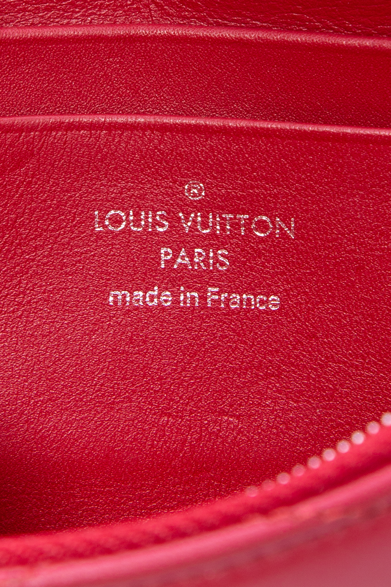 New Wave Chain Pochette Bag