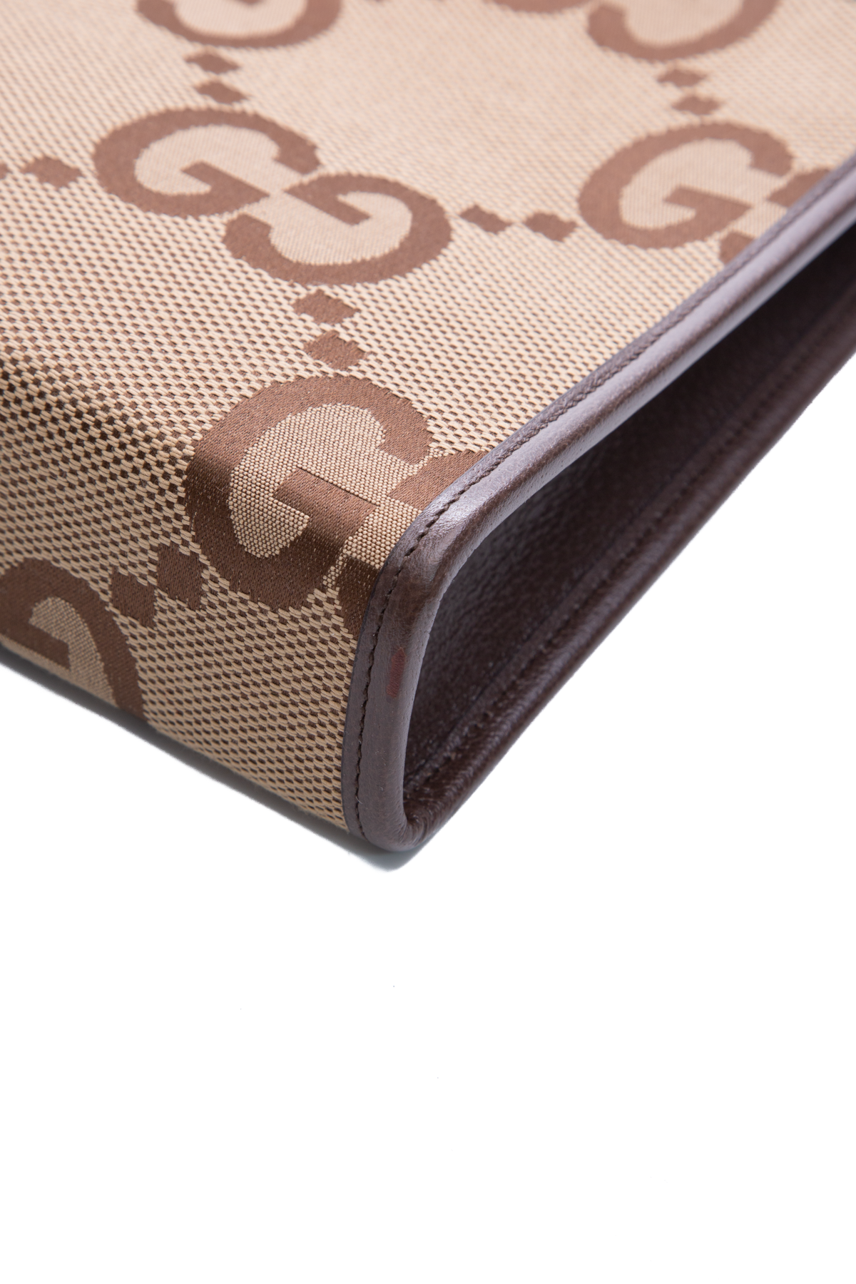  Gucci Jumbo GG Pouch