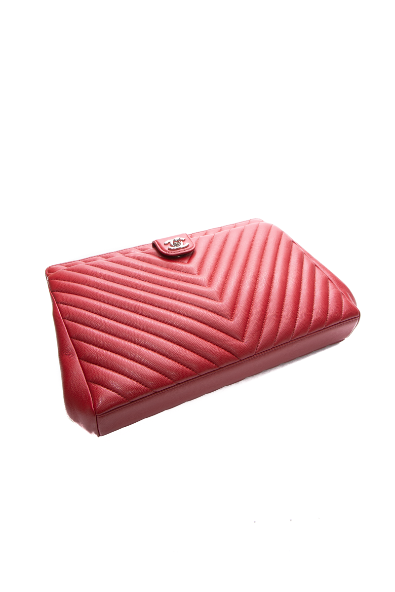  Chanel Chevron Turnlock Clutch