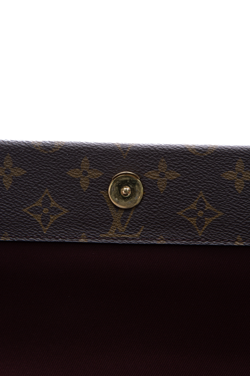 Ca2169 louis vuitton hotsell