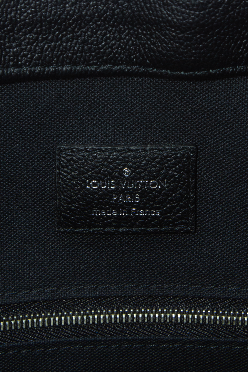 Louis Vuitton Epi Vaneau GM Bag