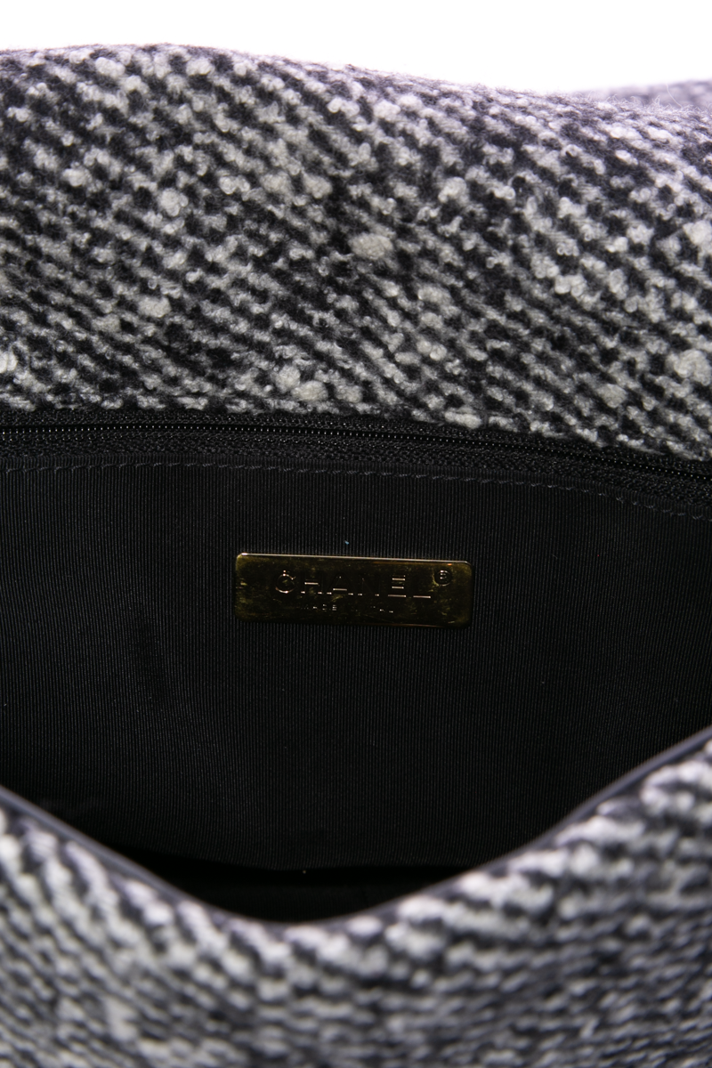 Chanel Chanel 19 Maxi Flap Bag