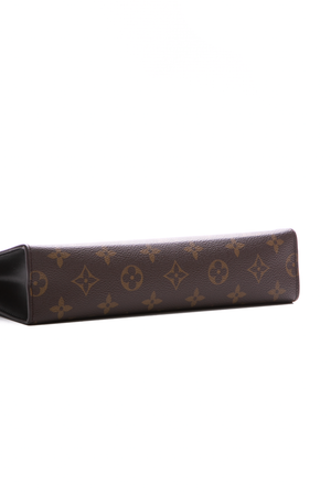 Louis Vuitton Poche Toilette NM