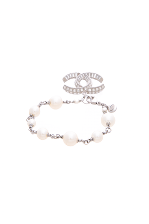 Chanel Crystal Pearl CC Braceletv