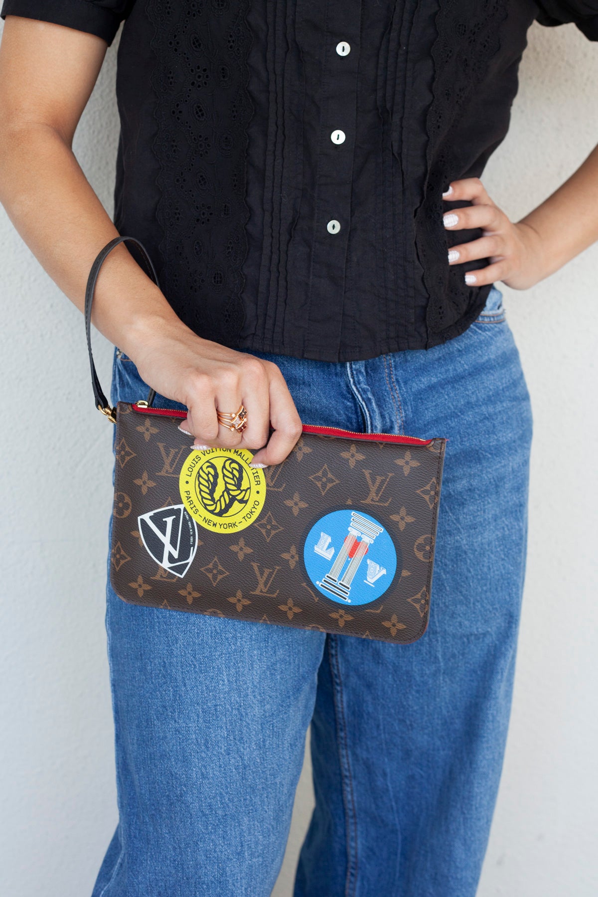 Louis-Vuitton-World-Tour-Neverfull- Pouch-291140