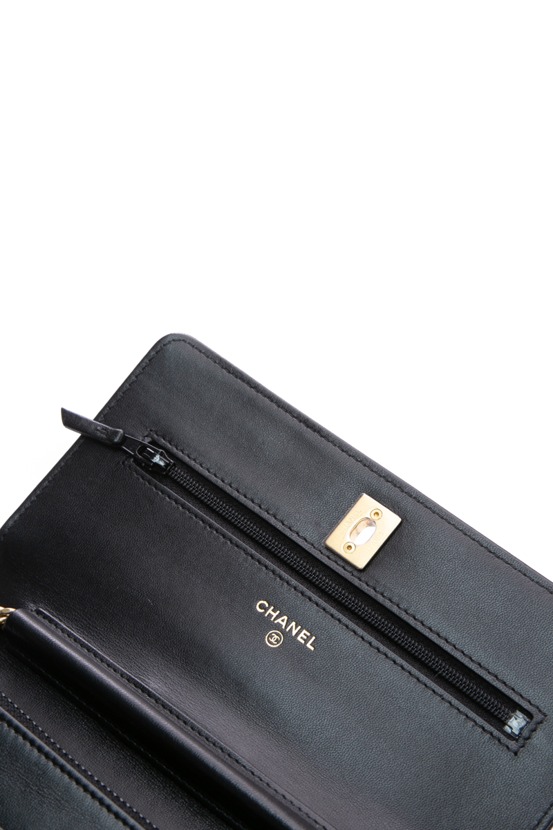 Pearl Crown Wallet On Chain Bag