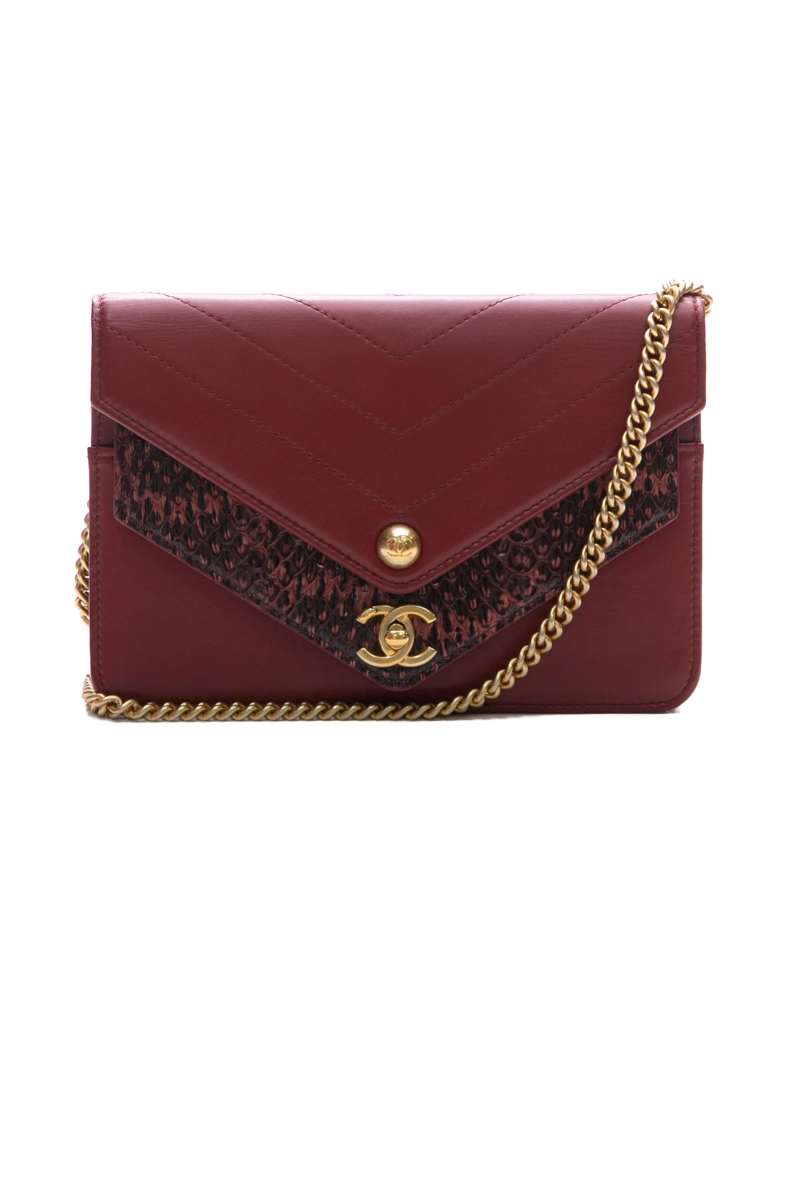 Chanel-Paris-Hamburg-Elaphe-Double- Chevron-Wallet-On-Chain-290629