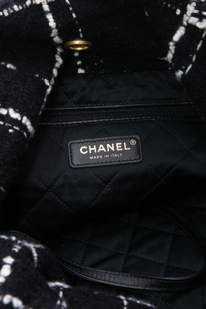 Chanel 22 Bag