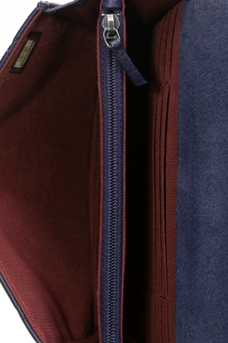 Archi Chic Square Wallet on Chain