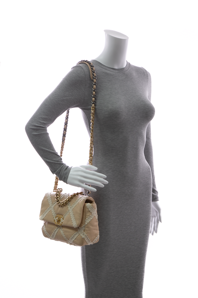 Chanel-Chanel-19-Medium-Flap-Bag-292215
